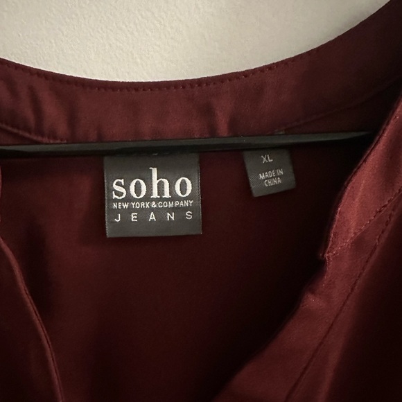 New York & company sleeveless top - Picture 2 of 3